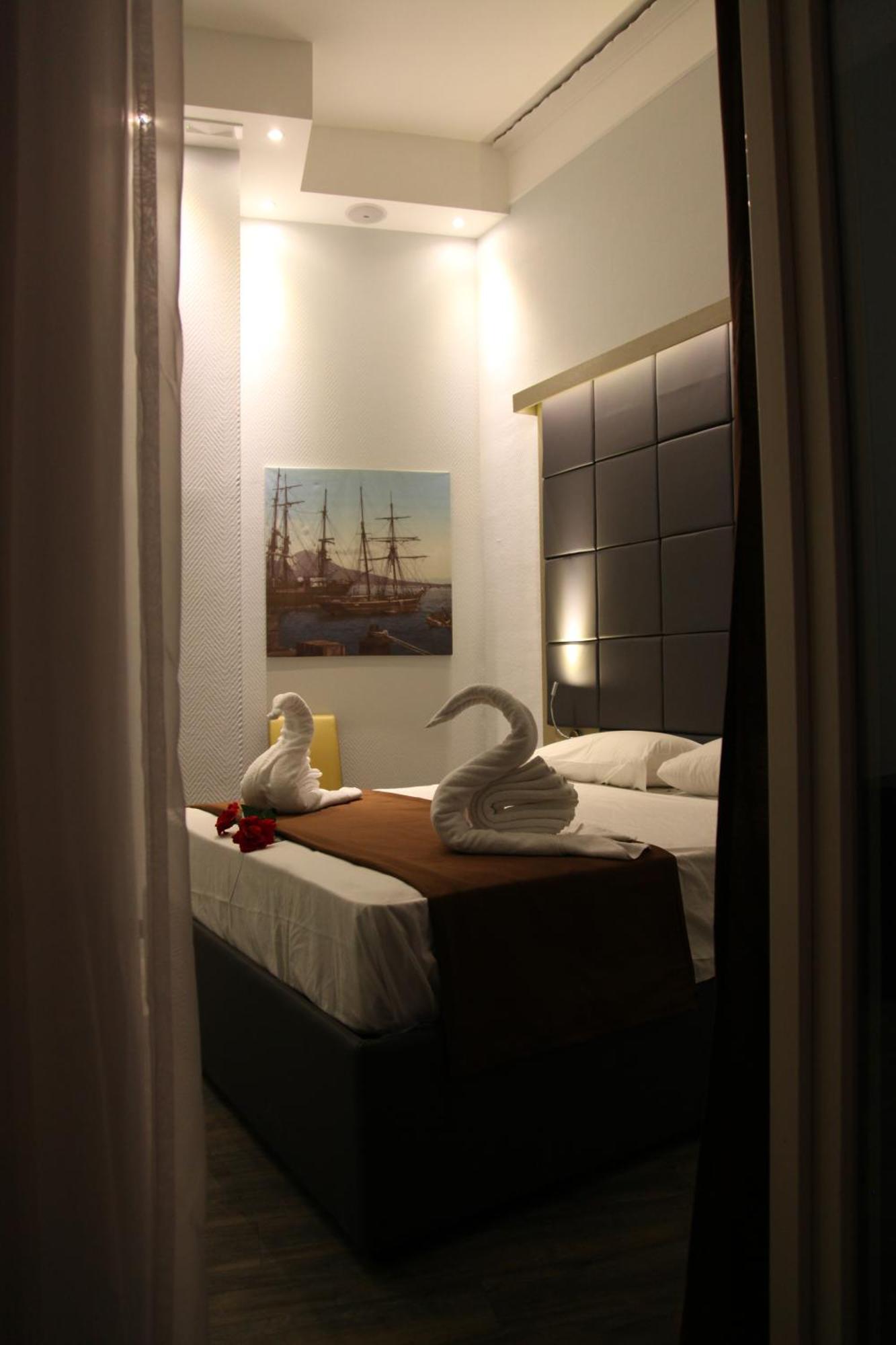 Dolce Vita Rooms Neapel Exteriör bild